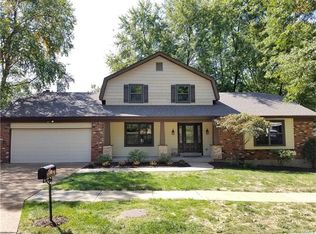 557 Winding Trail Ln, Saint Louis, MO 63131