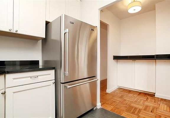 5th image of 361 Clinton Ave APT 2A