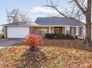 1144 Hobbs Mill Dr, Manchester, MO 63021