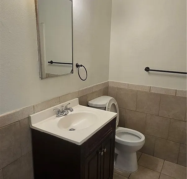22557 Adrienne Ave — Photo 9