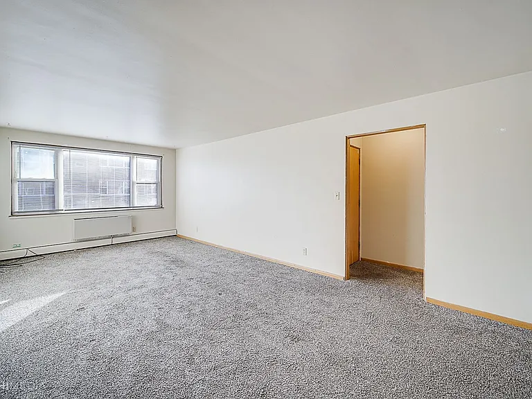 1307 Calumet Ave — Photo 8