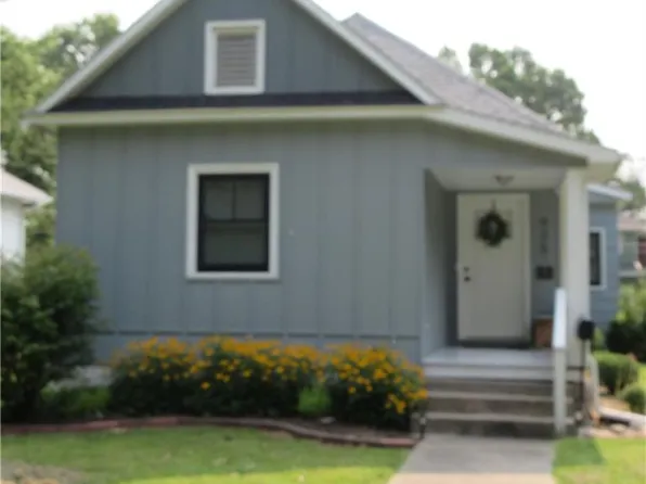 925 S Hickory St, Ottawa, KS 66067