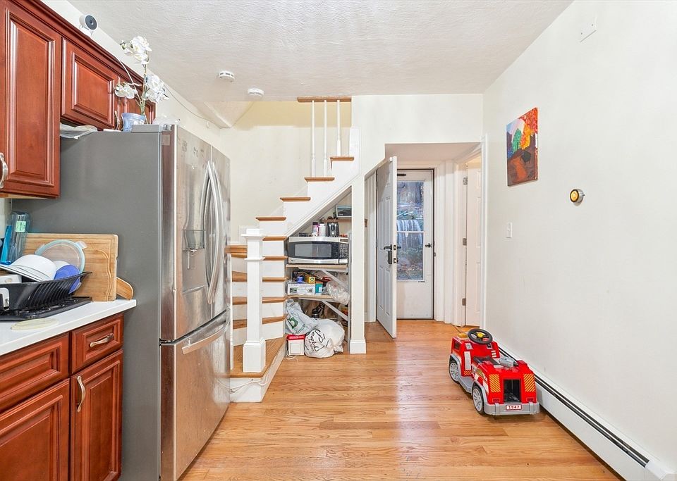 49 Smith St, Quincy, MA 02169 | Zillow