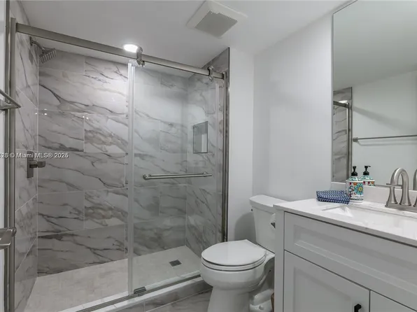 4550 NE 18th Ave APT 709, Pompano Beach, FL 33064