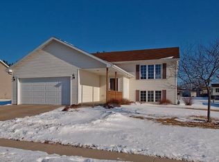 828 Berg Blvd SE, Stewartville, MN 55976