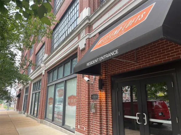 4100 Forest Park Ave #218, Saint Louis, MO 63108