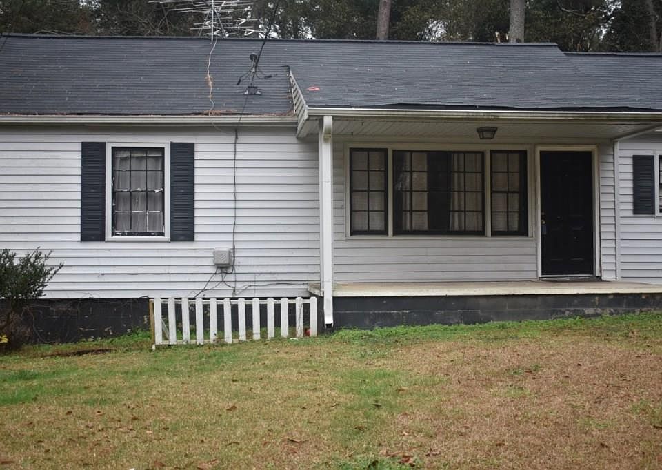 1st image of 286 Pauladean Cir SE