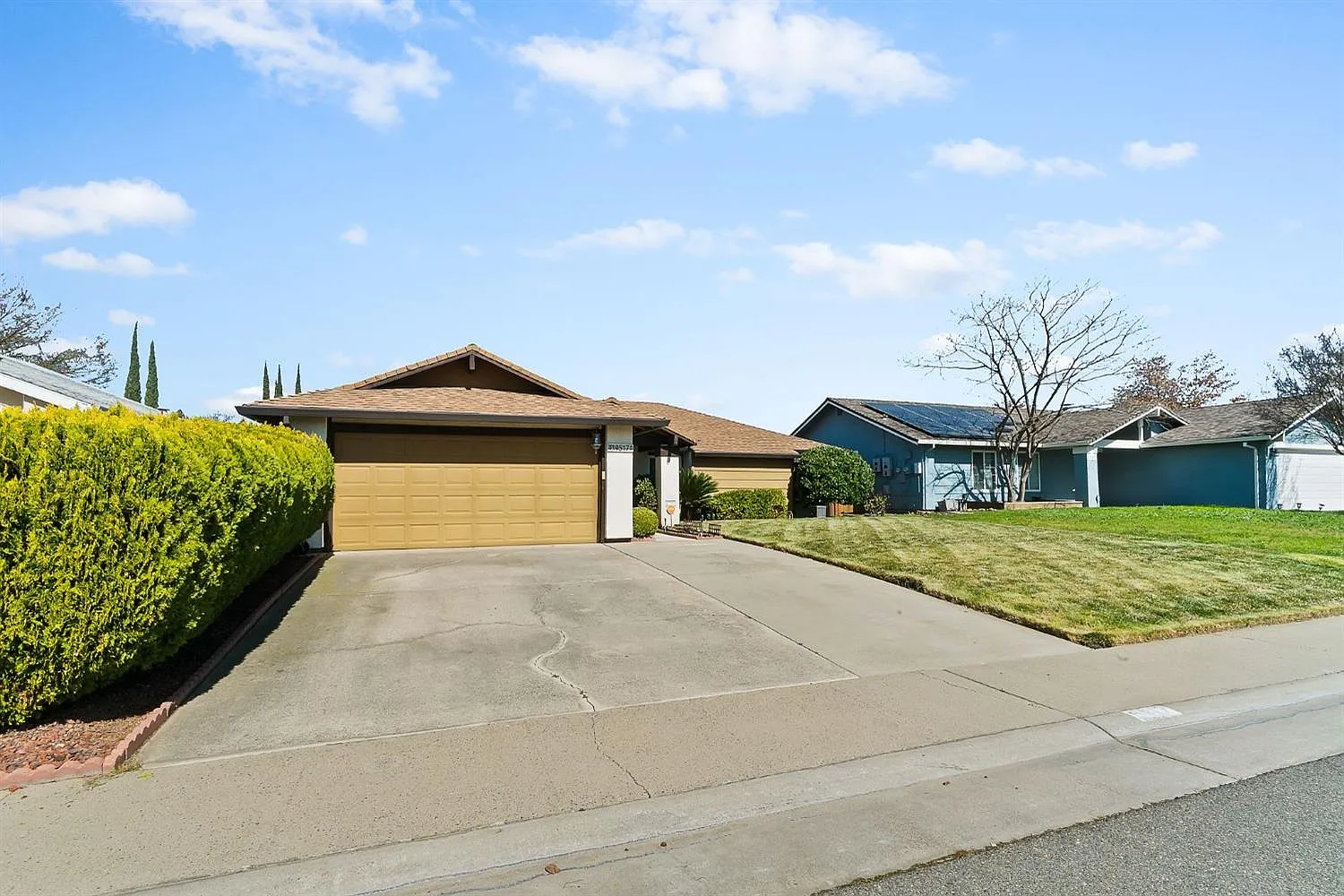 9517 Helio Dr photo 1
