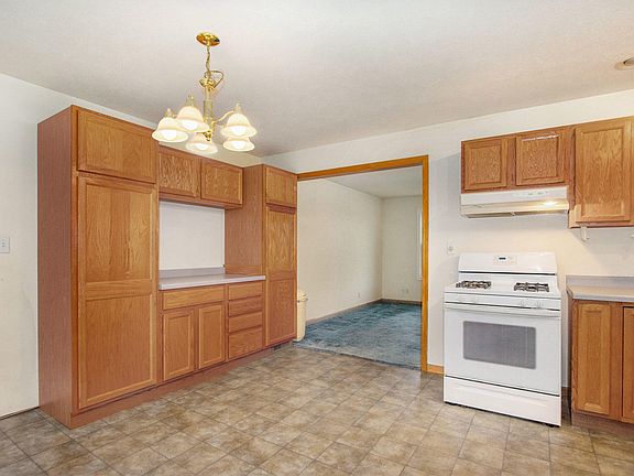 5th image of 330 Summerlin Dr