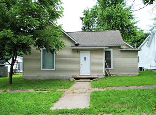303 E Main St, Colfax, IL 61728
