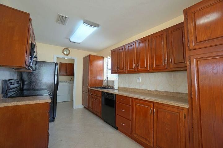 1st image of 2684 Bridgeman Dr