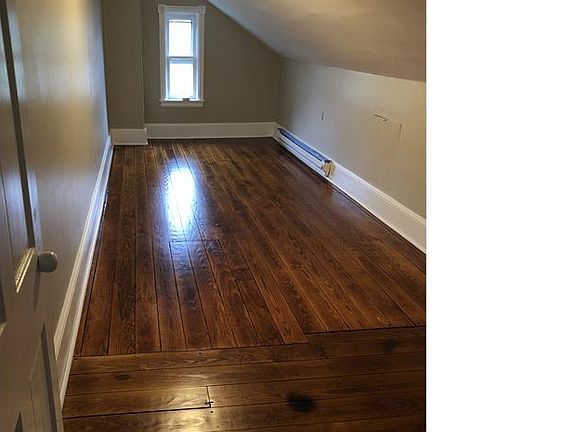 3rd image of 509 W 3rd Ave