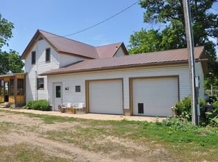 60732 820th St, Alpha, MN 56111