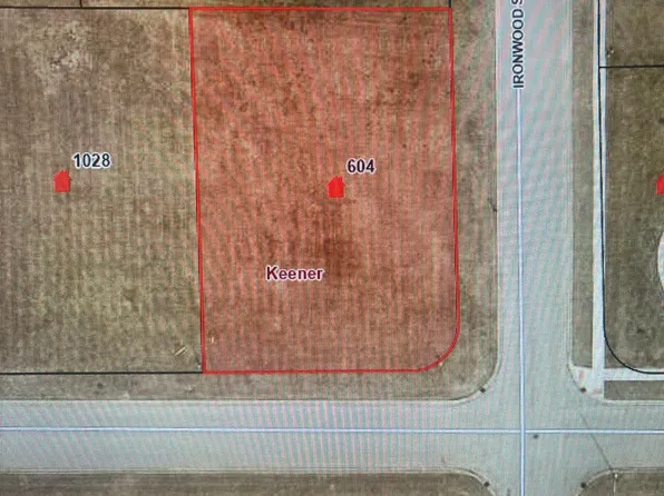 604 Ironwood St NW, Demotte, IN 46310