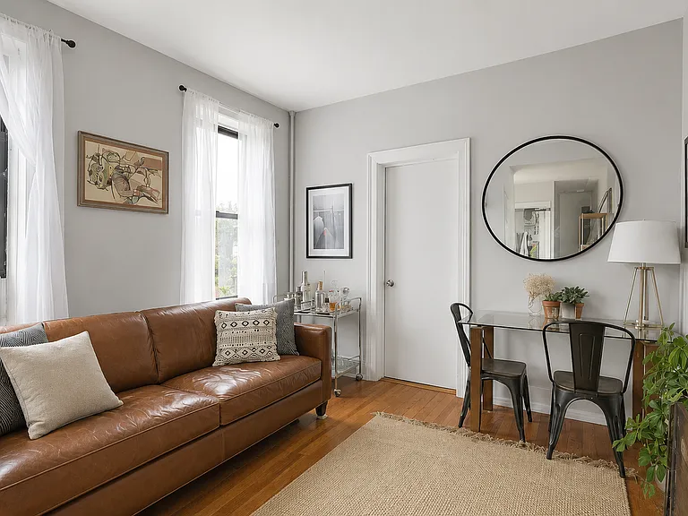 155 S 2nd St #14 — Photo 1