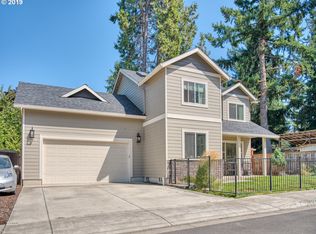 975 S 56th St, Springfield, OR 97478