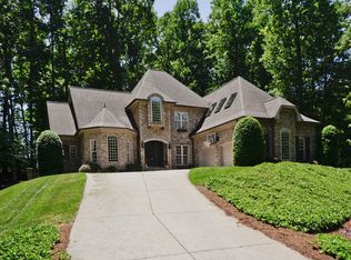 8525 Rosedale Drive, Oak Ridge, NC 27310