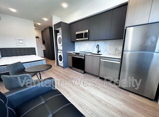 3340 Lakeshore Rd #1206, Kelowna, BC V1W0H6