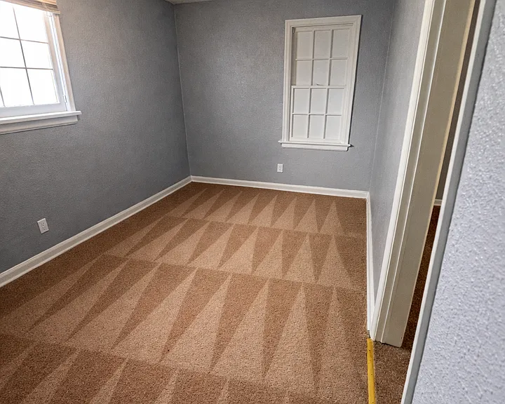 422 Cook Ave — Photo 3