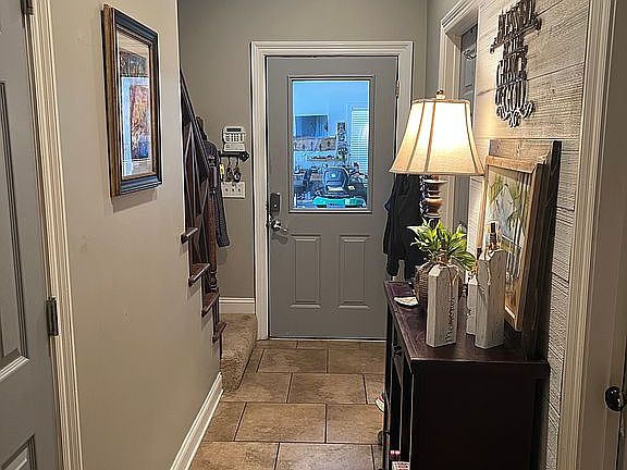 5th image of 185 Woodland Dr