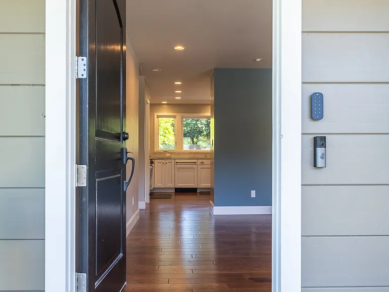 11 Edgewood Ct — Photo 3