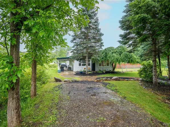 487 Kennedy Ave, Angola, NY 14006