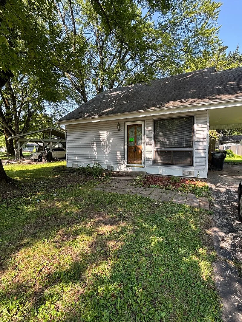 Move in ready! — Photo 2