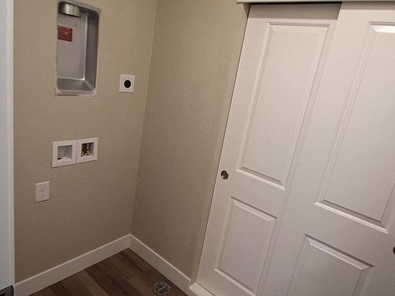 4th image of 717 Jefferson Ave