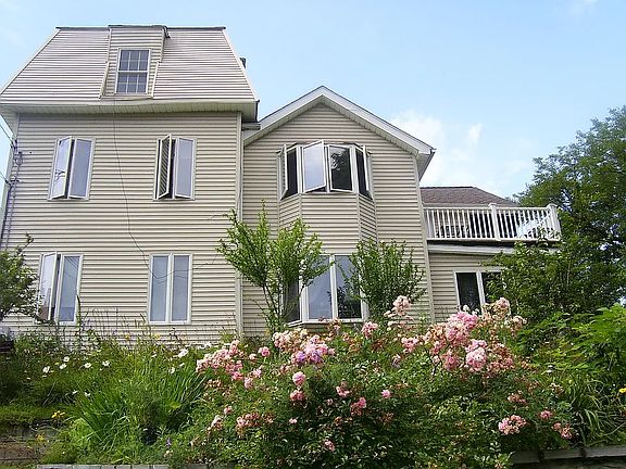 2nd image of 139 Bourne Ave #2