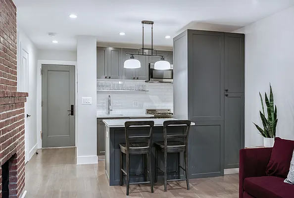 Rented by Compass | media 30