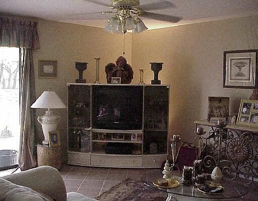 3rd image of 10935 HAMLEN PARK DR