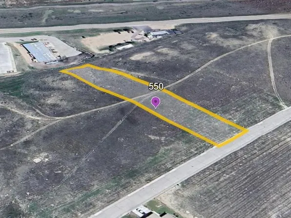 550 Emigrant Dr, Glenrock, WY 82637