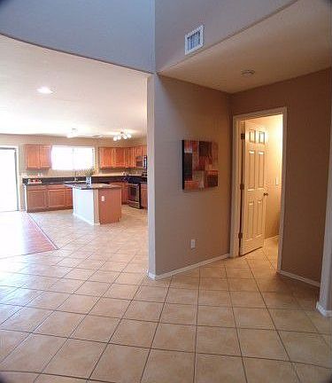 4th image of 2220 W San Tan Hills Dr