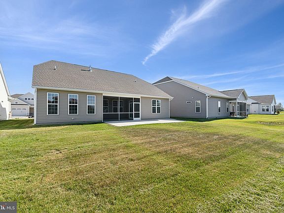 5th image of 319 Heritage Shores Cir