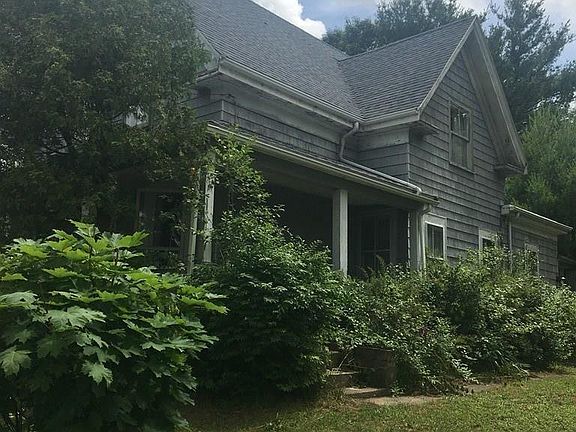 4th image of 109 E Ashland St