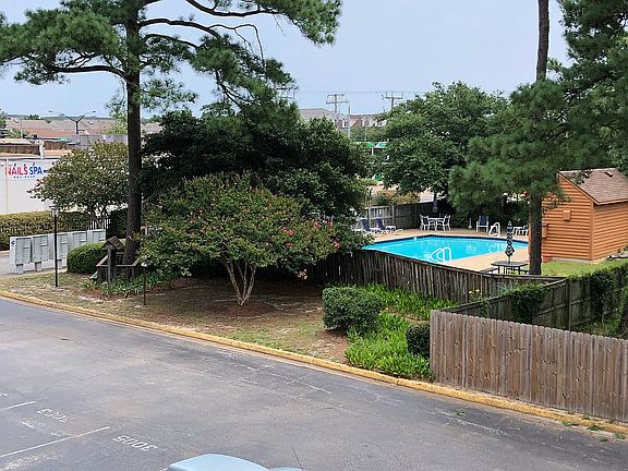 4th image of 3007 Cape Henry Ct