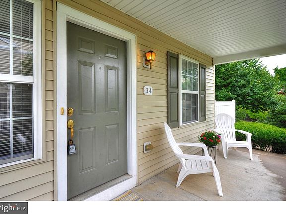 3rd image of 34 Granite Ln #4