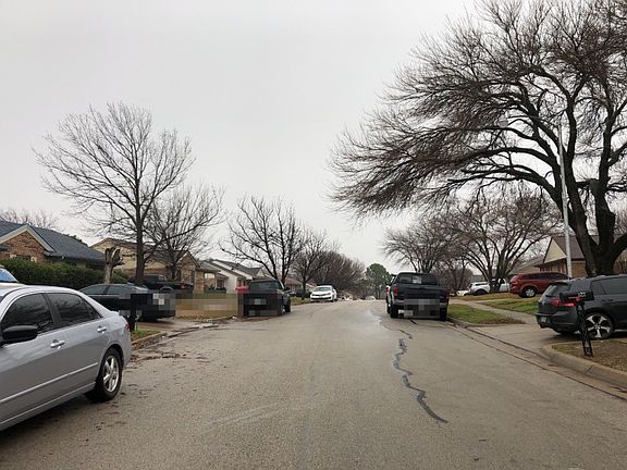 5th image of 821 Edgemont Dr