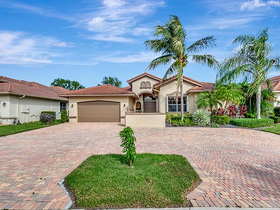 3rd image of 9218 Isles Cay Drive