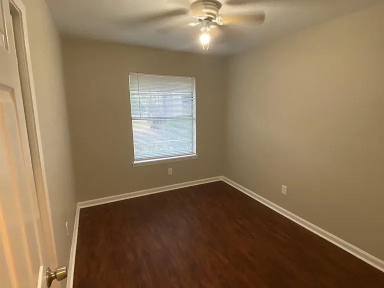 106 Dixie Dr #D — Photo 9