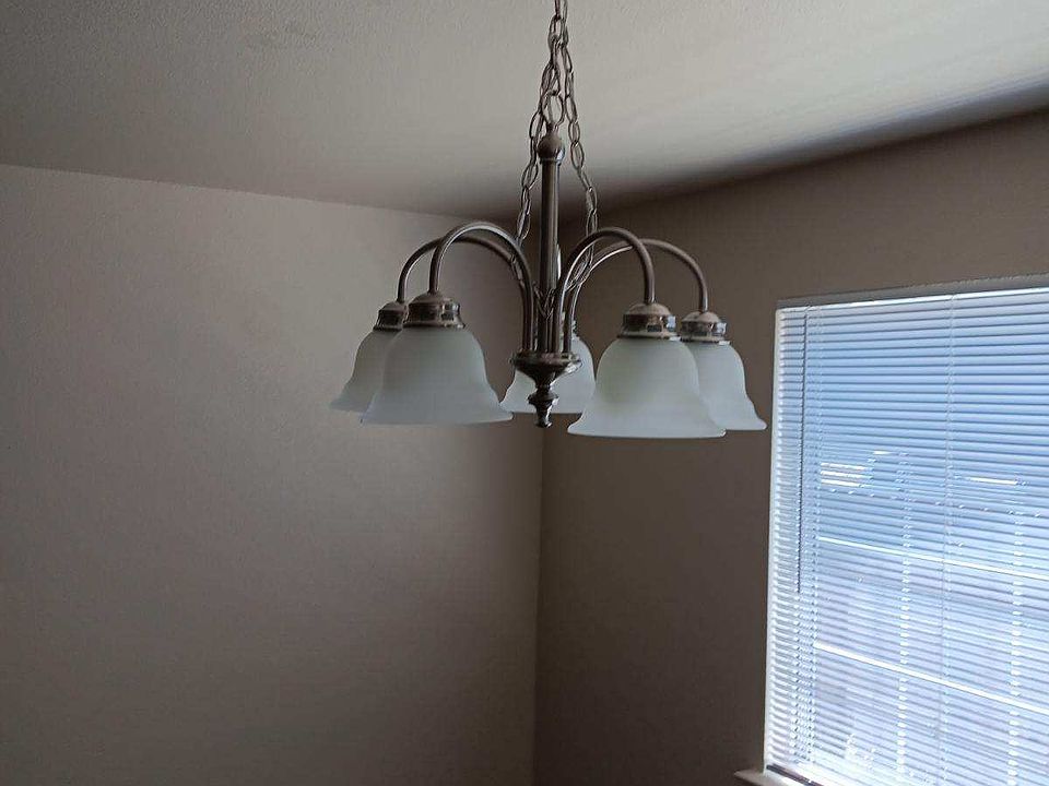 2nd image of 346 Emigrant Way