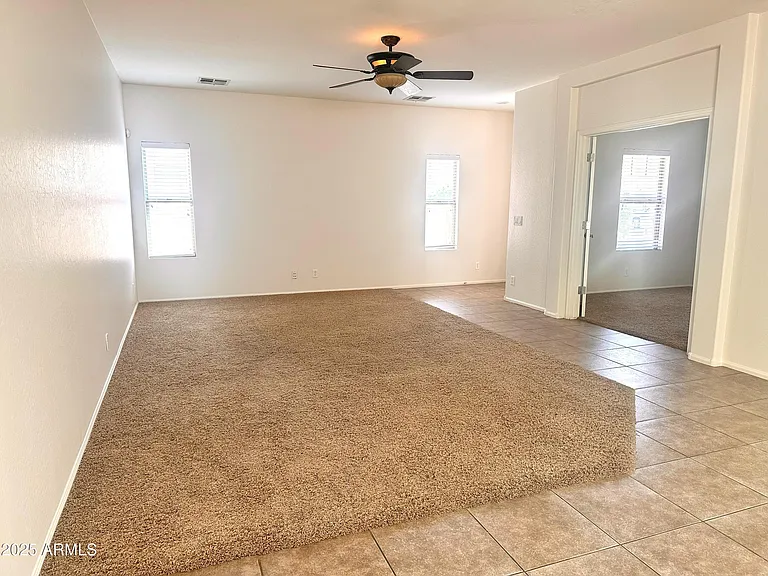 4230 E Linda Ln — Photo 3