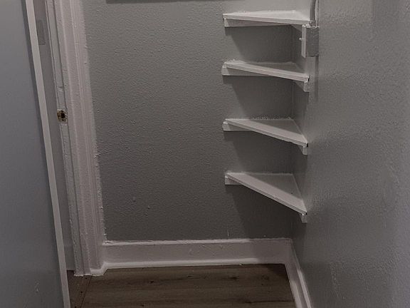 3rd image of 800 S Burlington Ave APT 309