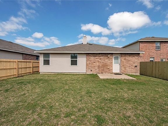 2nd image of 4005 Foxhound Ln