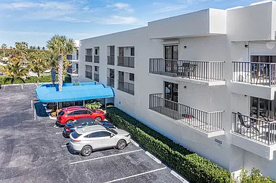 1700 Ocean Dr #302V — Photo 44