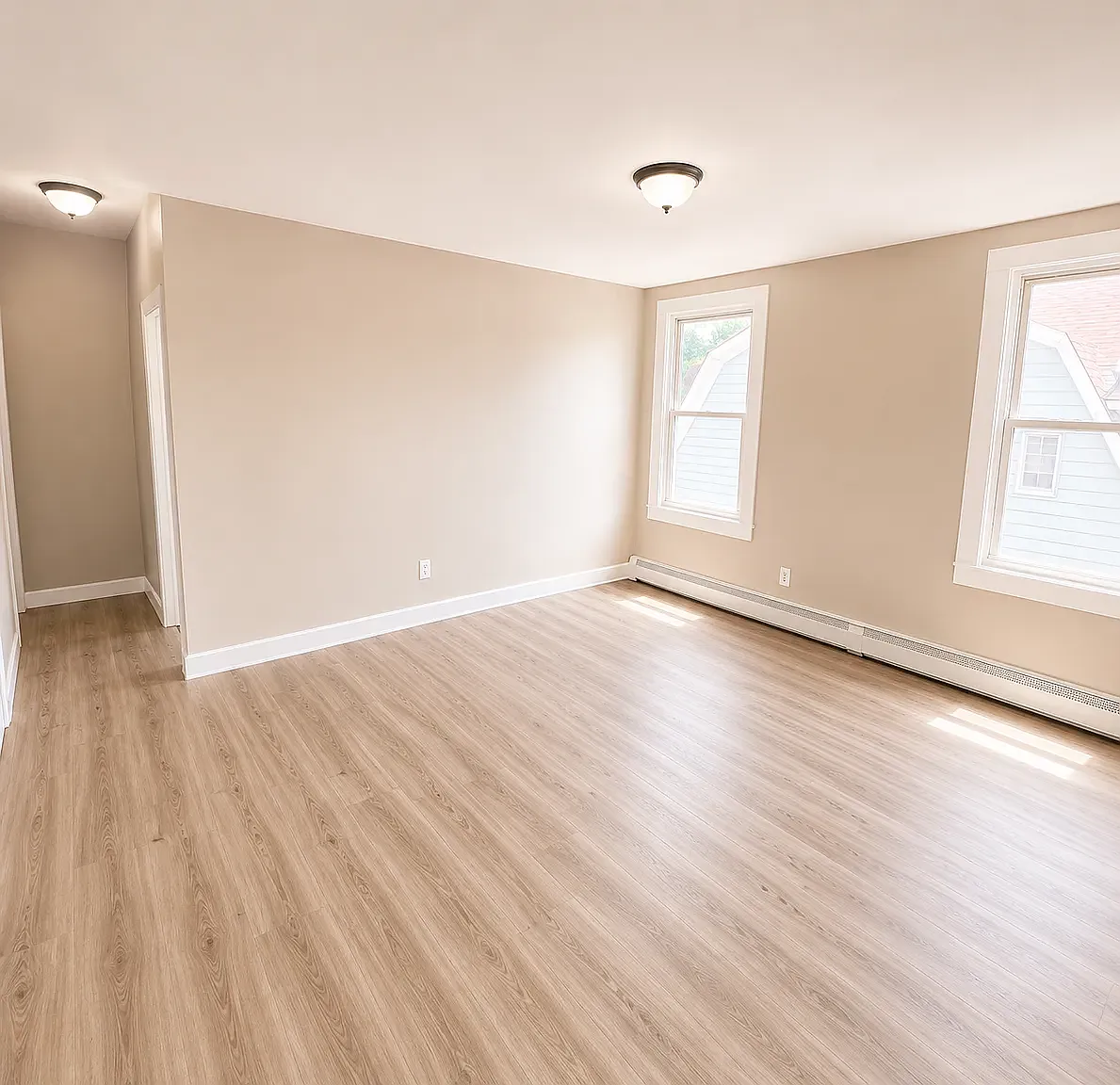 4 bed, 1200 sqft, $2,549 — Photo 3