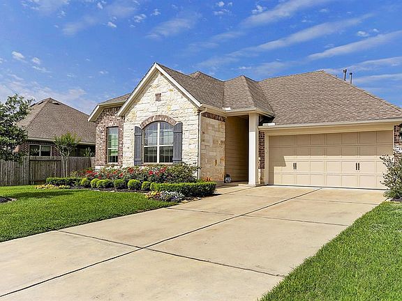 2nd image of 419 Cascade Oaks Ln