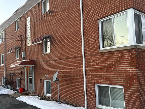 4th image of 19025 Hilliard Blvd APT 3