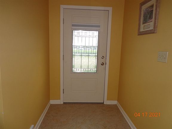 Front entry with leaded glass door