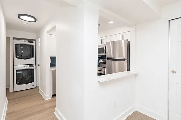Washer/Dryer in unit-Renovated